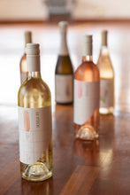 Load image into Gallery viewer, Scielo in a Bottle